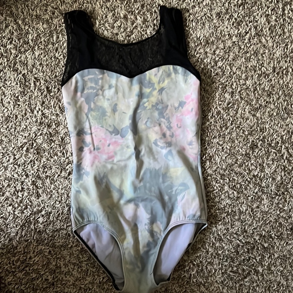 Eleve Dancewear leotard size small